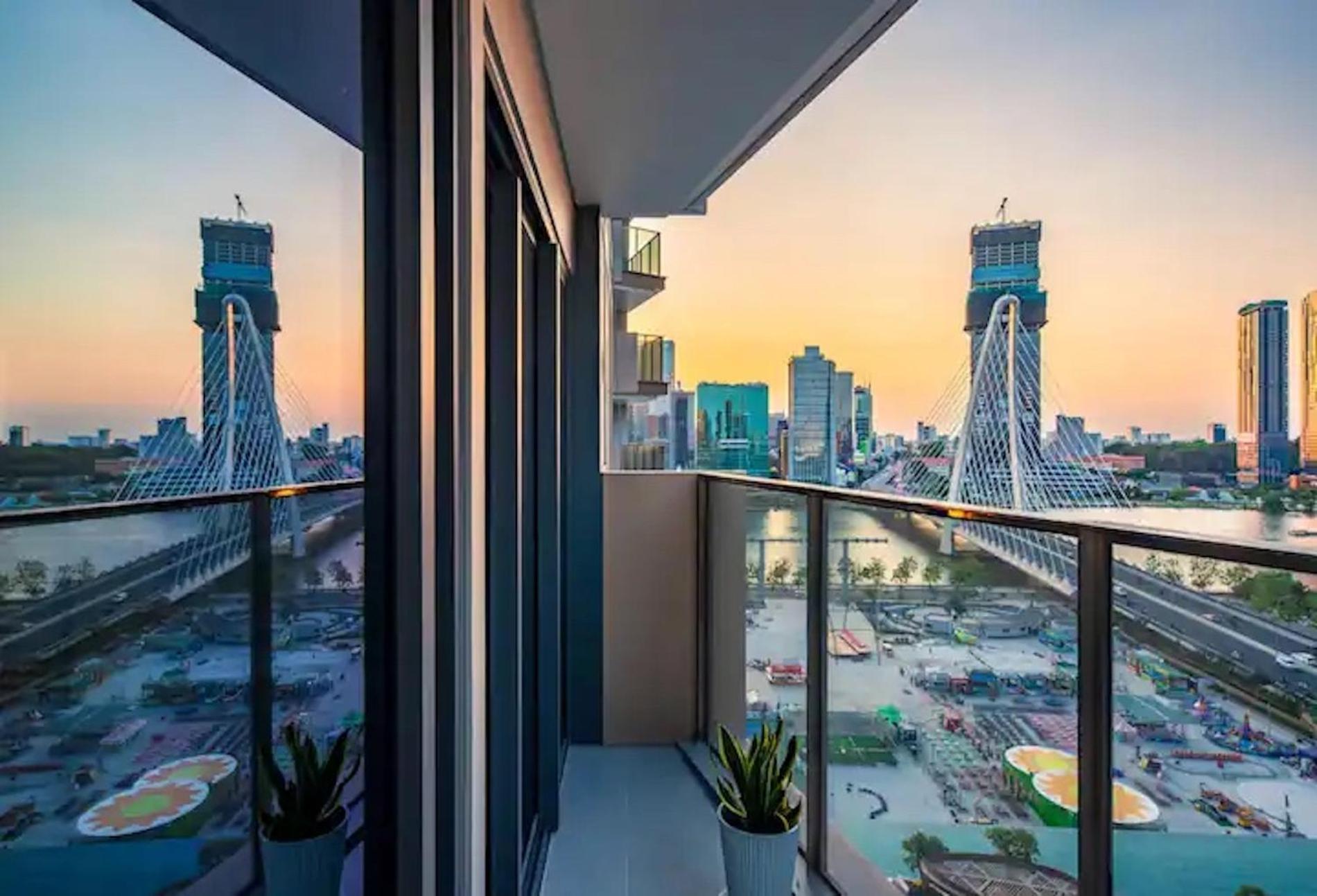 The Opera Apartment Cental Saigon Free Pool-Gym-Sauna Room- Golf Mini Хошимин Экстерьер фото